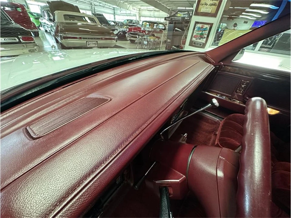 1989 Chrysler New Yorker - Image 18 of 31