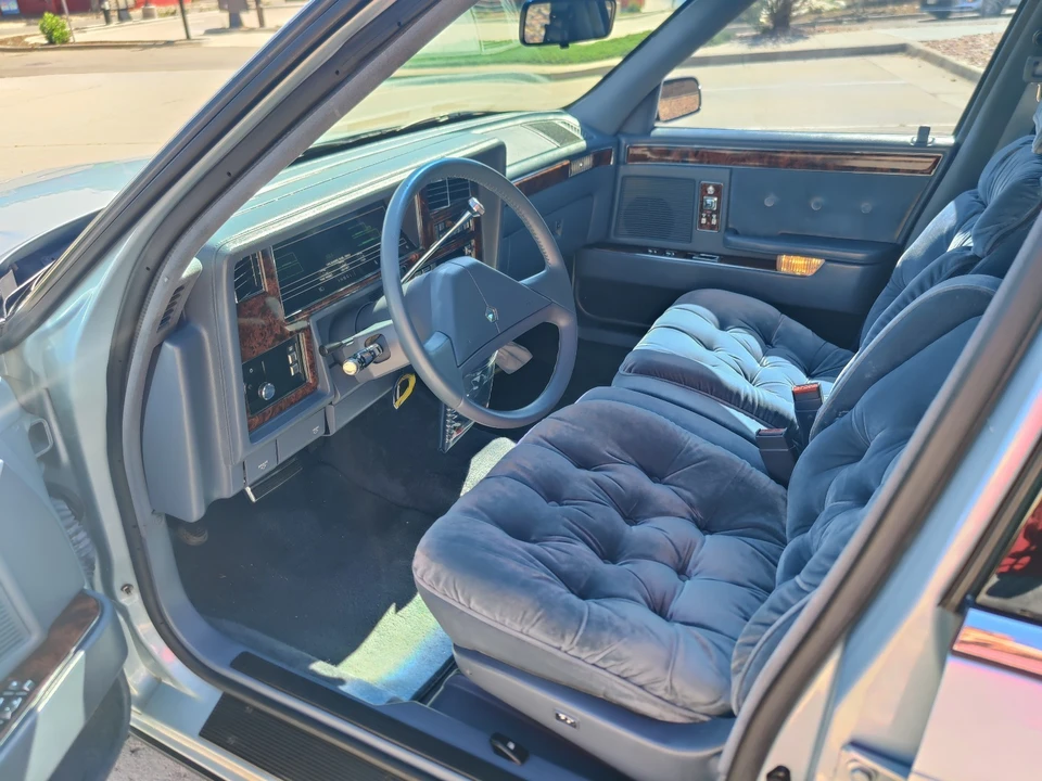 1989 Chrysler New Yorker - Image 22 of 30