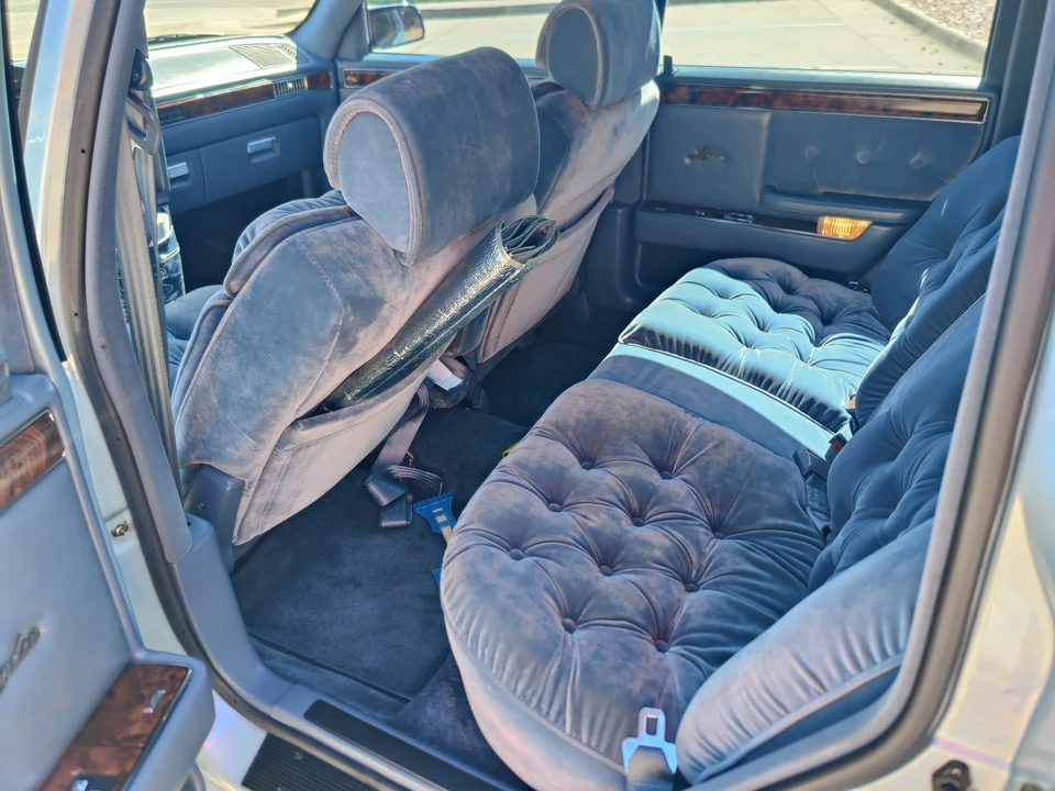 1989 Chrysler New Yorker - Image 24 of 31