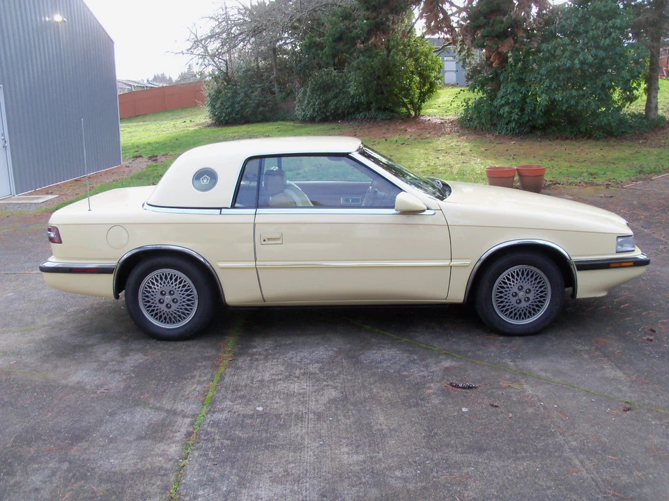 1989 Chrysler TC by Maserati - Image 11 of 31