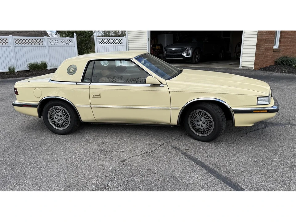 1989 Chrysler TC by Maserati - Image 6 of 31
