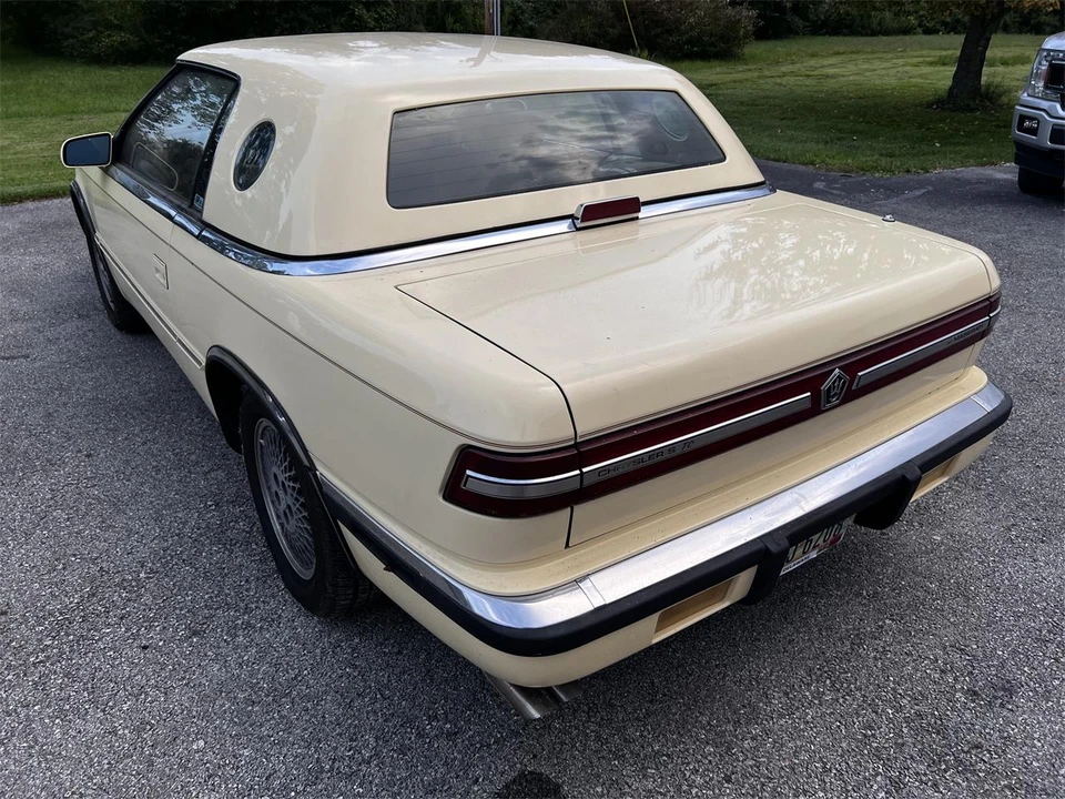 1989 Chrysler TC by Maserati - Image 11 of 31