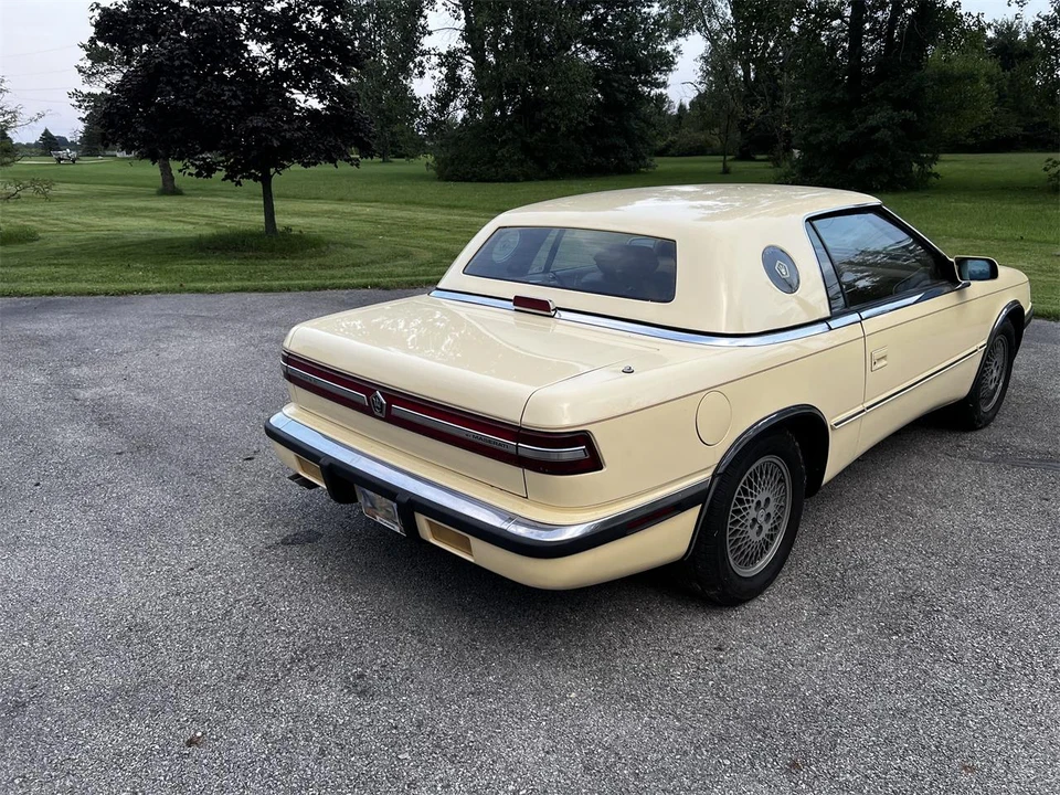 1989 Chrysler TC by Maserati - Image 19 of 31