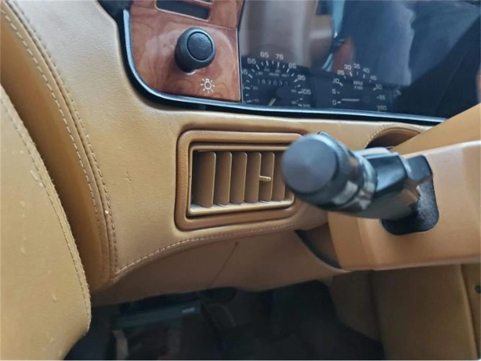 1989 Chrysler TC by Maserati - Image 18 of 30