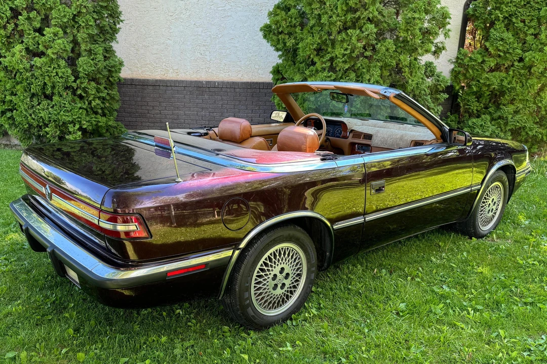 1989 Chrysler TC by Maserati - Image 4 of 31