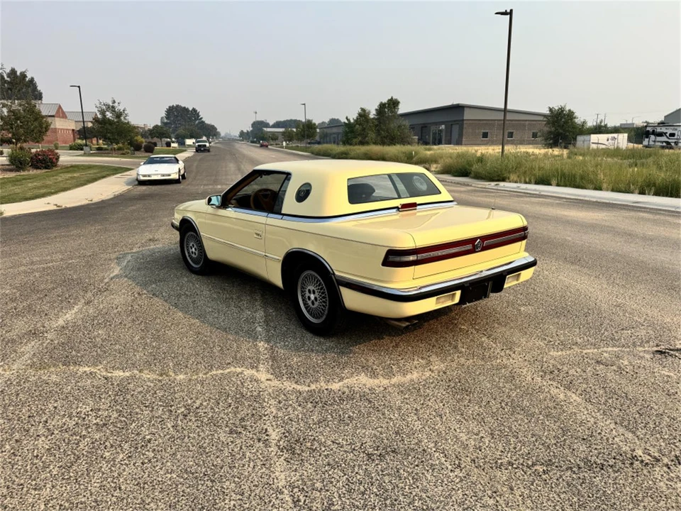 1989 Chrysler TC by Maserati - Image 5 of 17