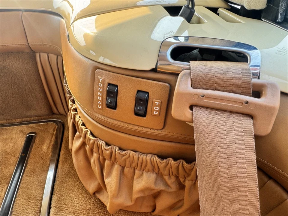1989 Chrysler TC by Maserati - Image 16 of 17