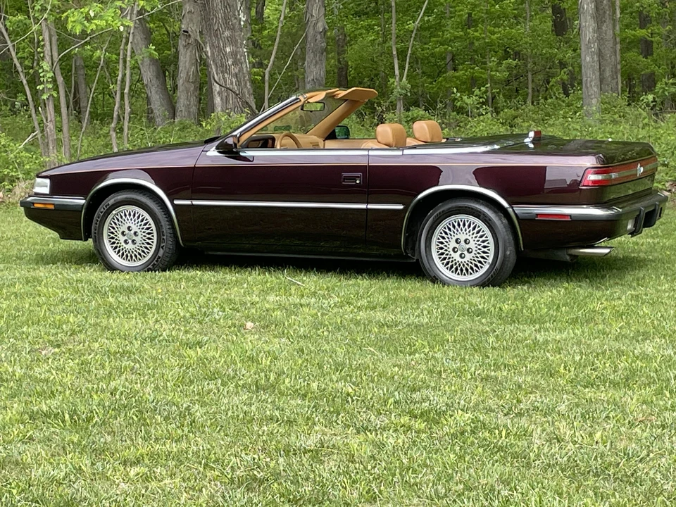 1989 Chrysler TC by Maserati - Image 13 of 31