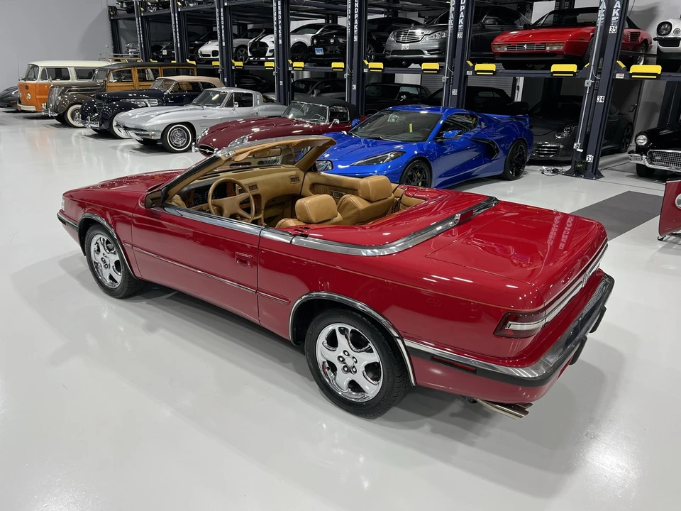 1989 Chrysler TC by Maserati - Image 11 of 31
