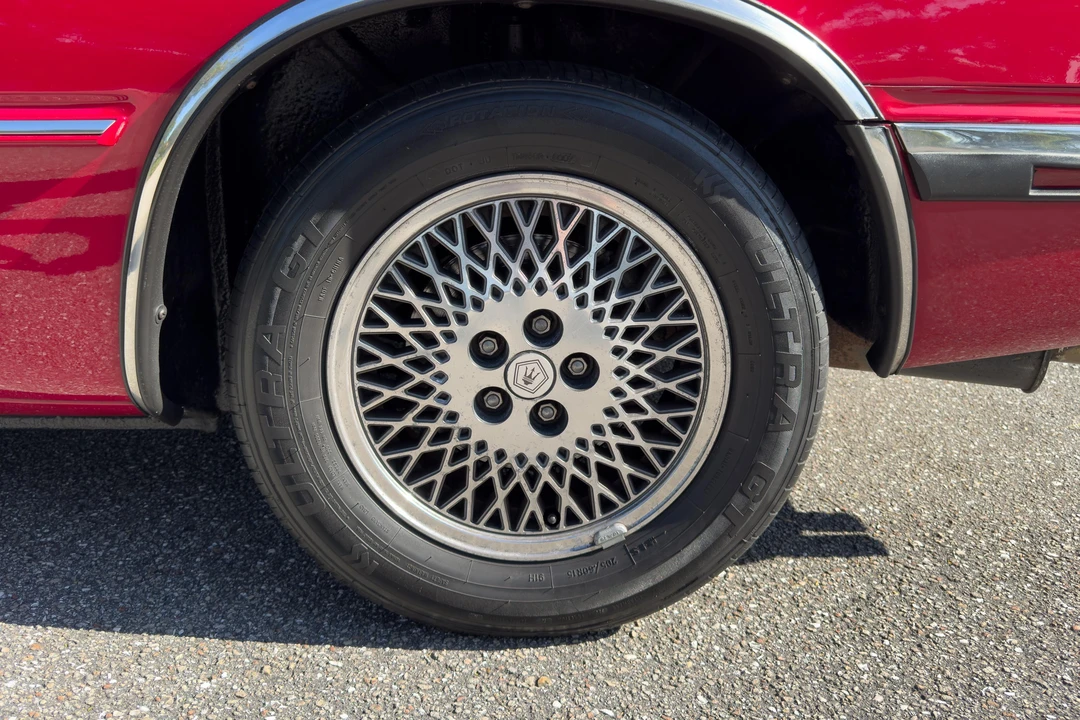1989 Chrysler TC by Maserati - Image 20 of 31
