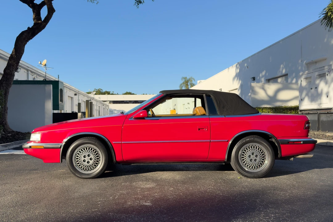 1989 Chrysler TC by Maserati - Image 11 of 31