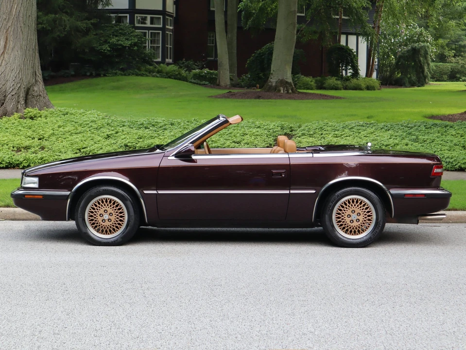 1989 Chrysler TC by Maserati - Image 23 of 31