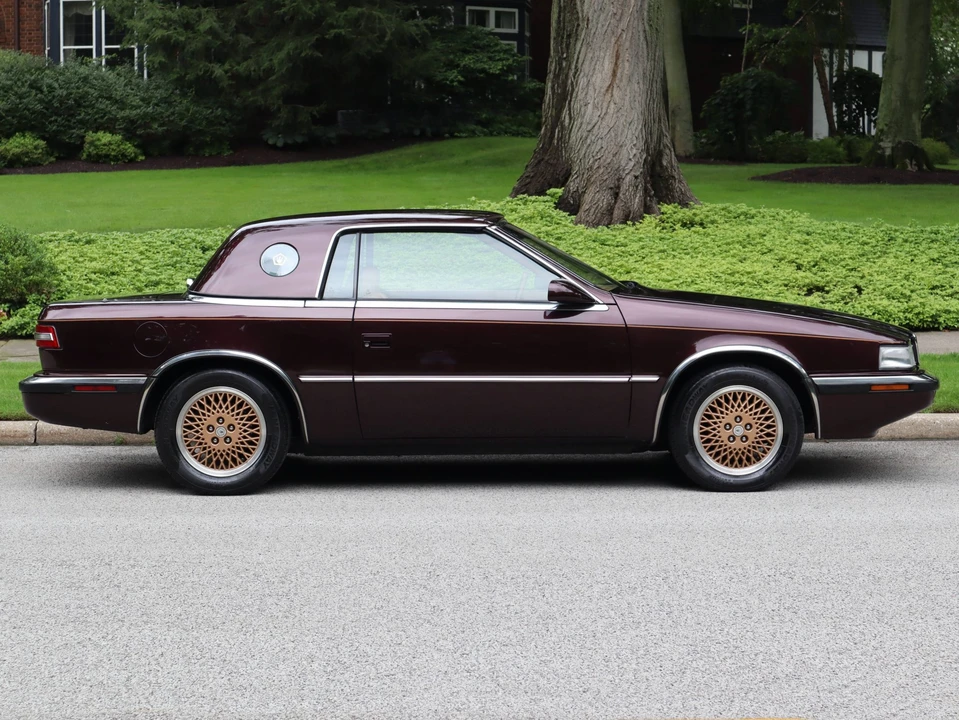 1989 Chrysler TC by Maserati - Image 7 of 31