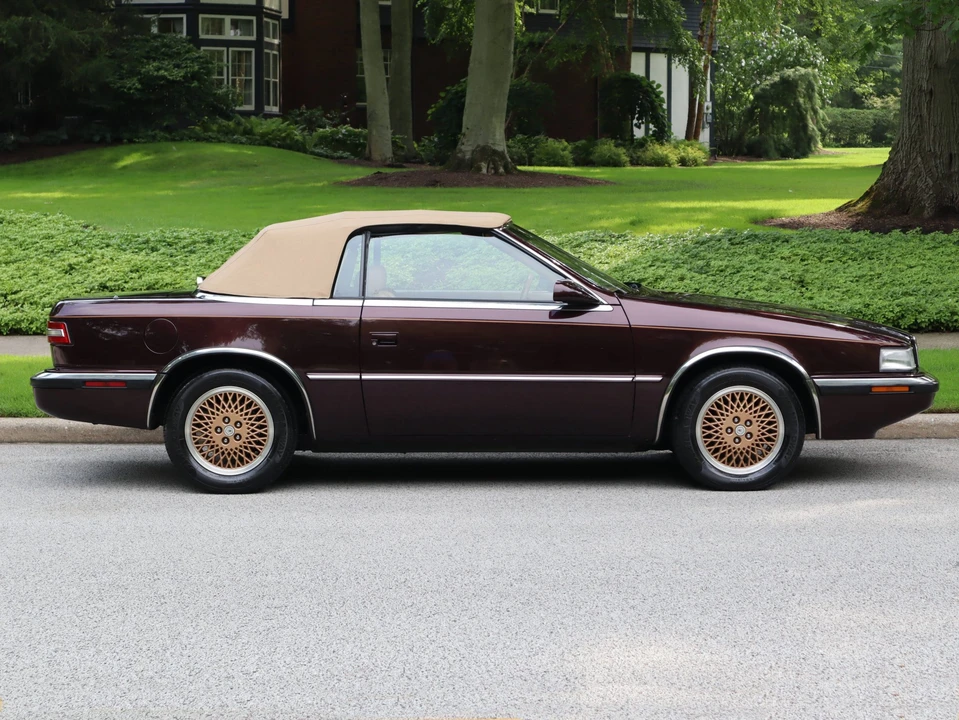 1989 Chrysler TC by Maserati - Image 28 of 31