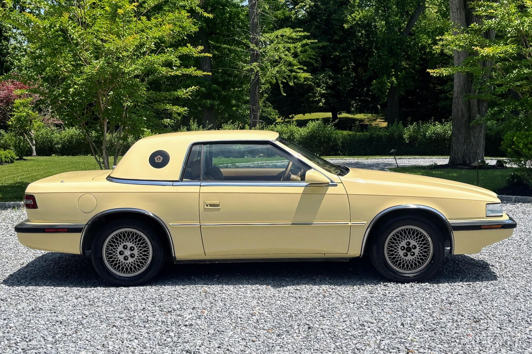 1989 Chrysler TC by Maserati - Image 3 of 31