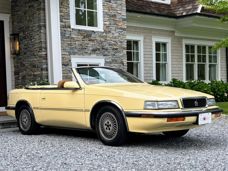 1989 Chrysler TC by Maserati - Image 24 of 31