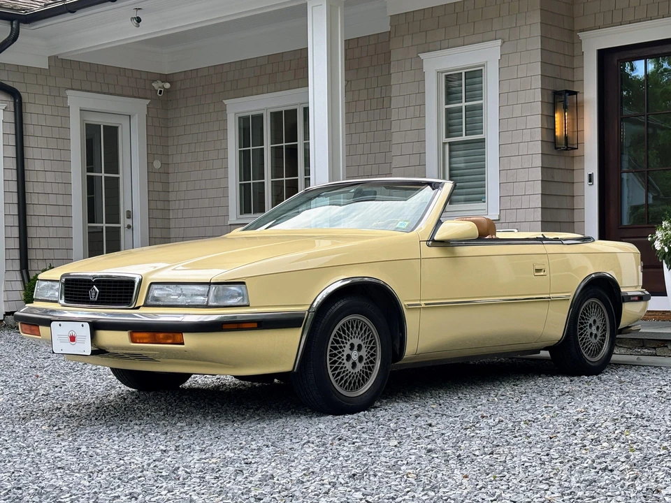 1989 Chrysler TC by Maserati - Image 11 of 31