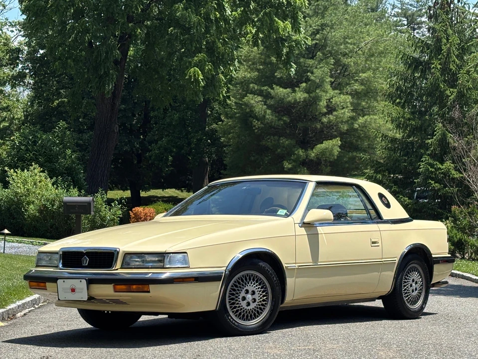1989 Chrysler TC by Maserati - Image 30 of 31