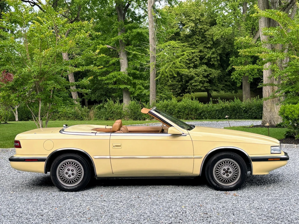 1989 Chrysler TC by Maserati - Image 23 of 31