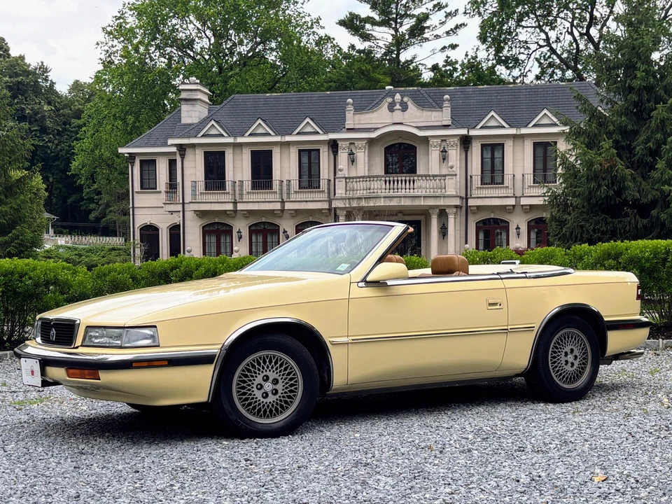 1989 Chrysler TC by Maserati - Image 12 of 31