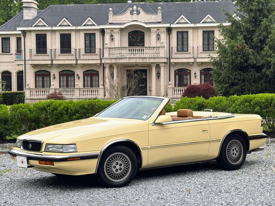 1989 Chrysler TC by Maserati - Image 13 of 31