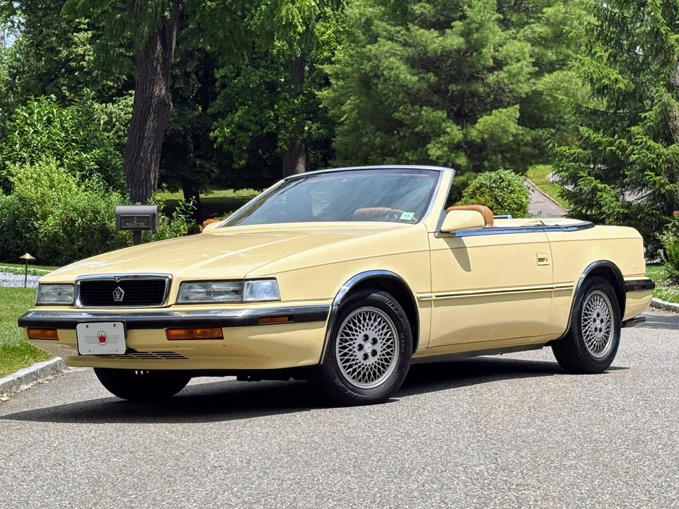 1989 Chrysler TC by Maserati - Image 9 of 31