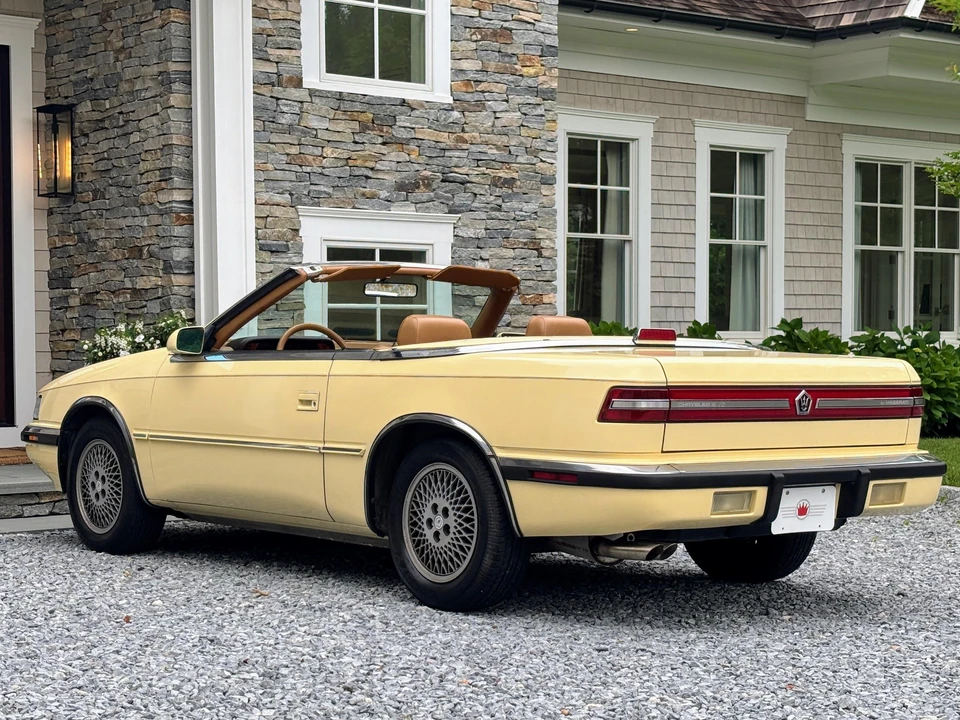 1989 Chrysler TC by Maserati - Image 17 of 31