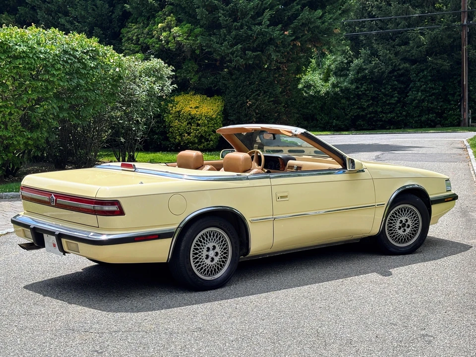 1989 Chrysler TC by Maserati - Image 22 of 31