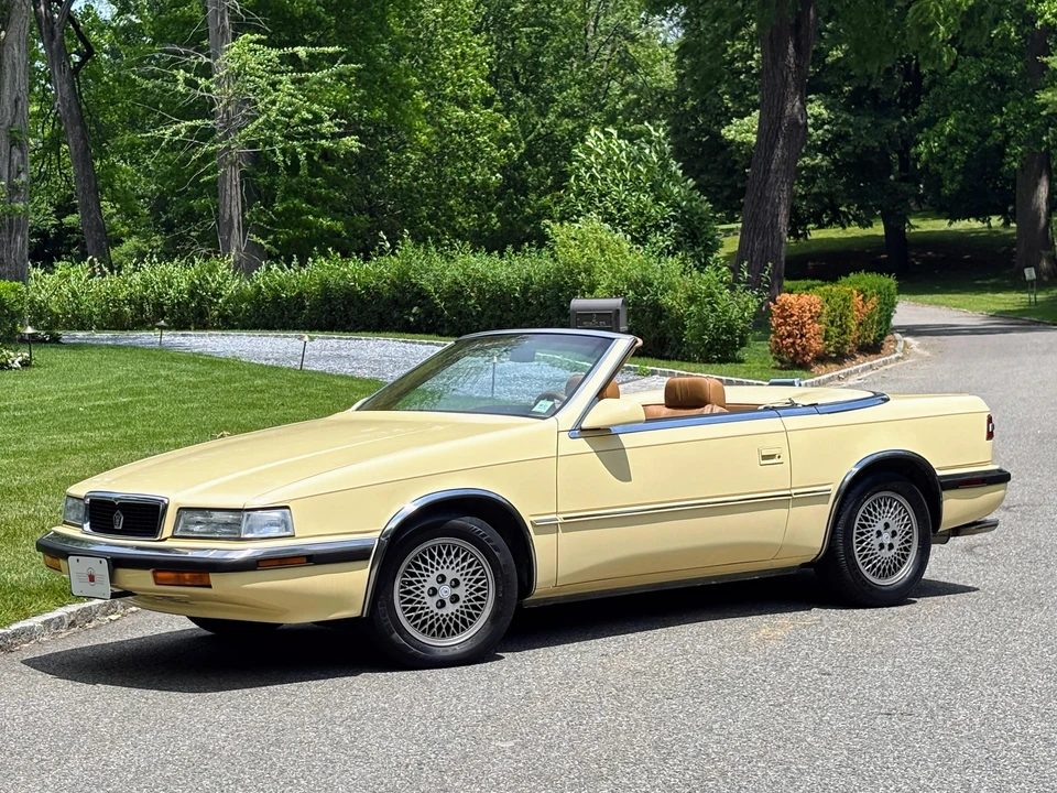 1989 Chrysler TC by Maserati - Image 15 of 31