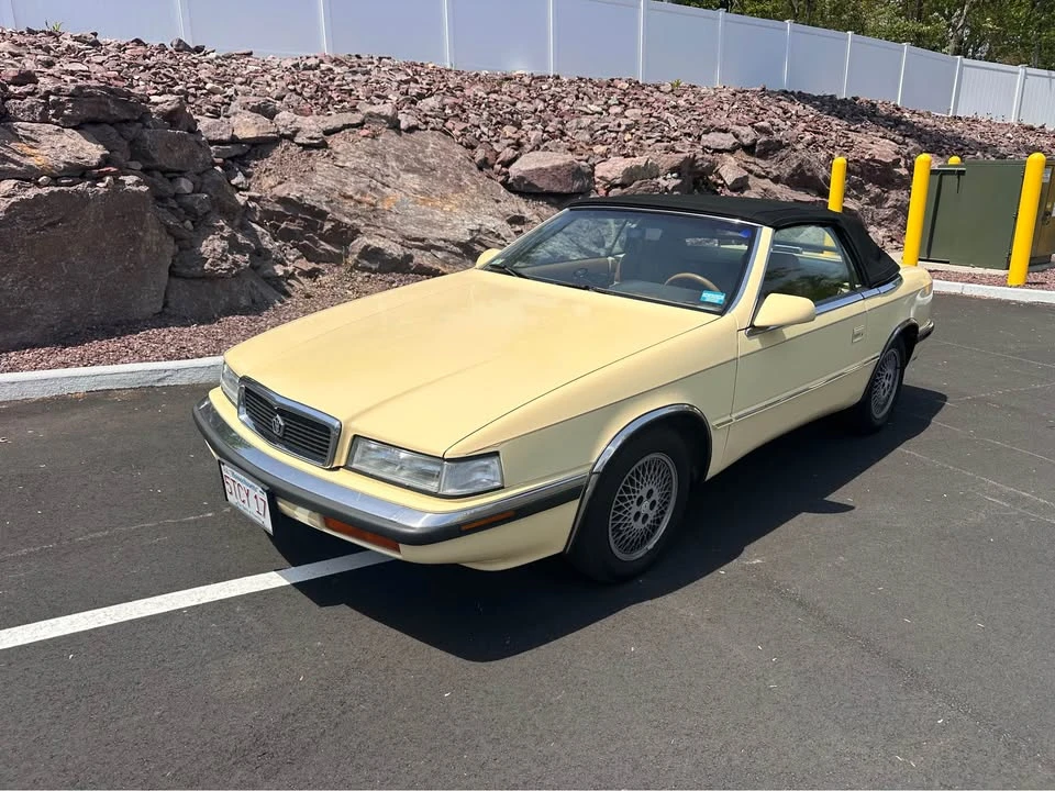 1989 Chrysler TC by Maserati - Image 17 of 18
