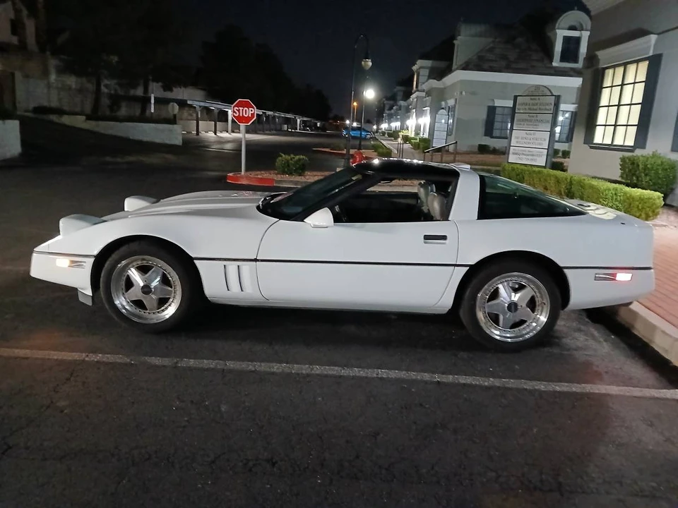1989 Chevrolet Corvette C4 - Image 19 of 21
