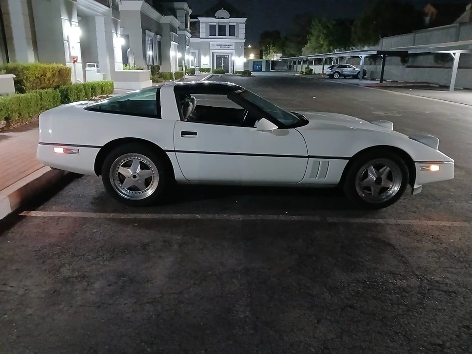 1989 Chevrolet Corvette C4 - Image 18 of 21