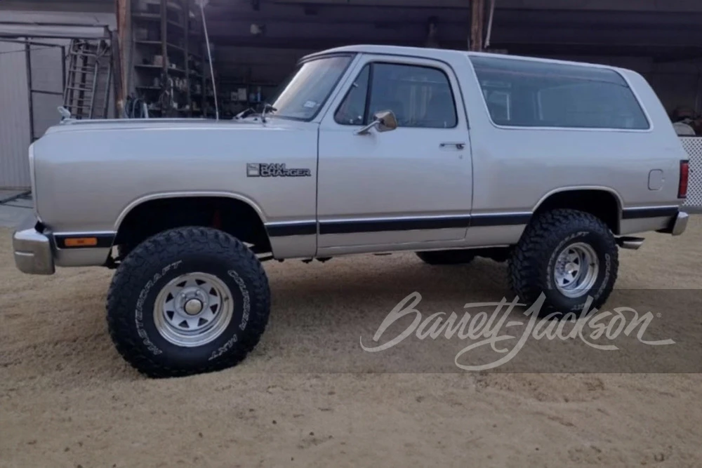 1989 Dodge Ramcharger - Image 8 of 16
