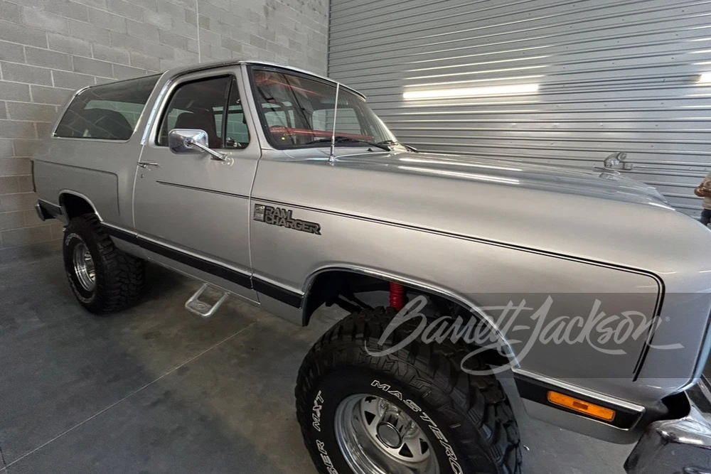 1989 Dodge Ramcharger - Image 9 of 16