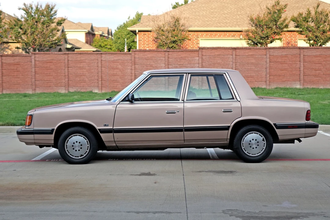 1989 Chrysler K-Car - Image 2 of 31