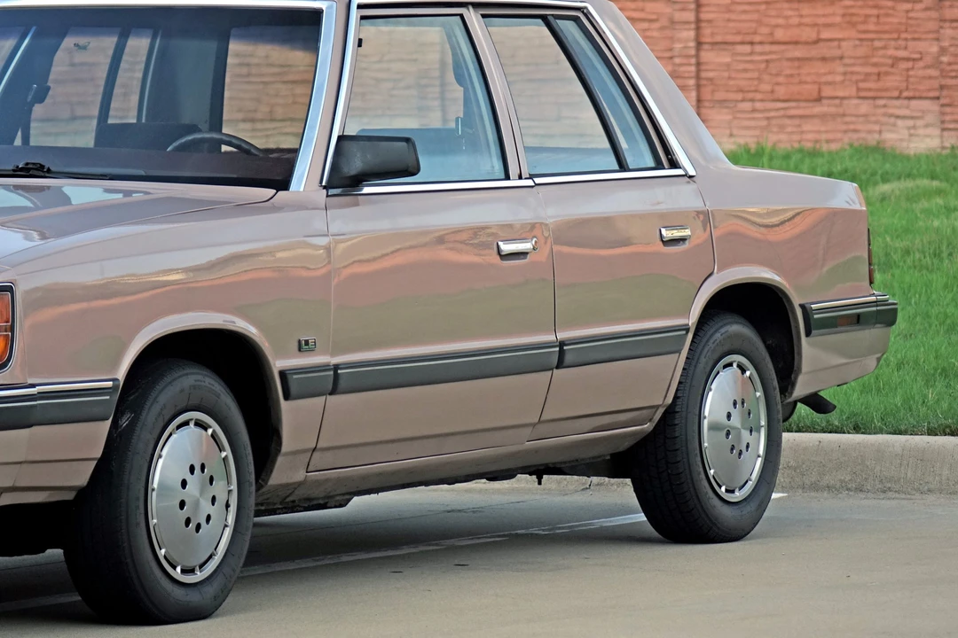 1989 Chrysler K-Car - Image 18 of 31