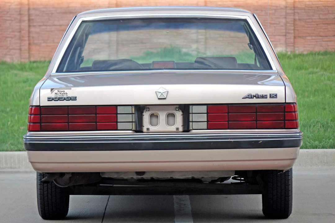 1989 Chrysler K-Car - Image 10 of 31