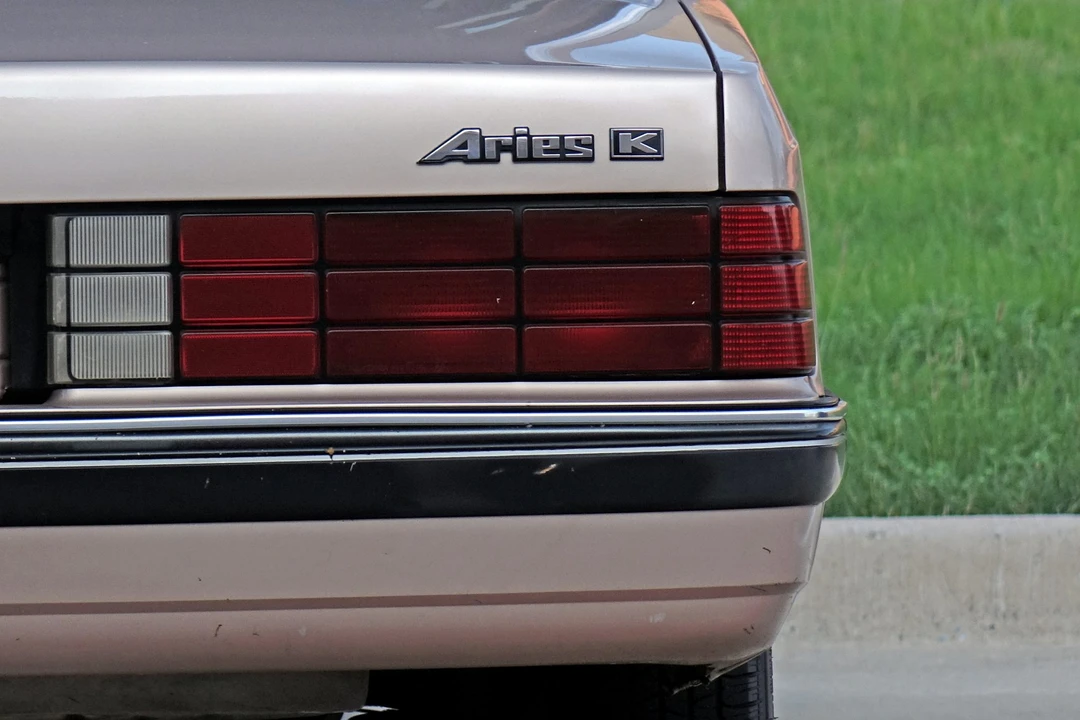 1989 Chrysler K-Car - Image 26 of 31