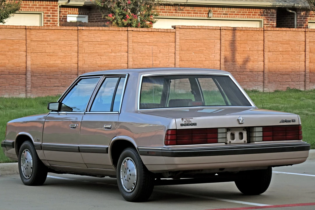 1989 Chrysler K-Car - Image 12 of 31