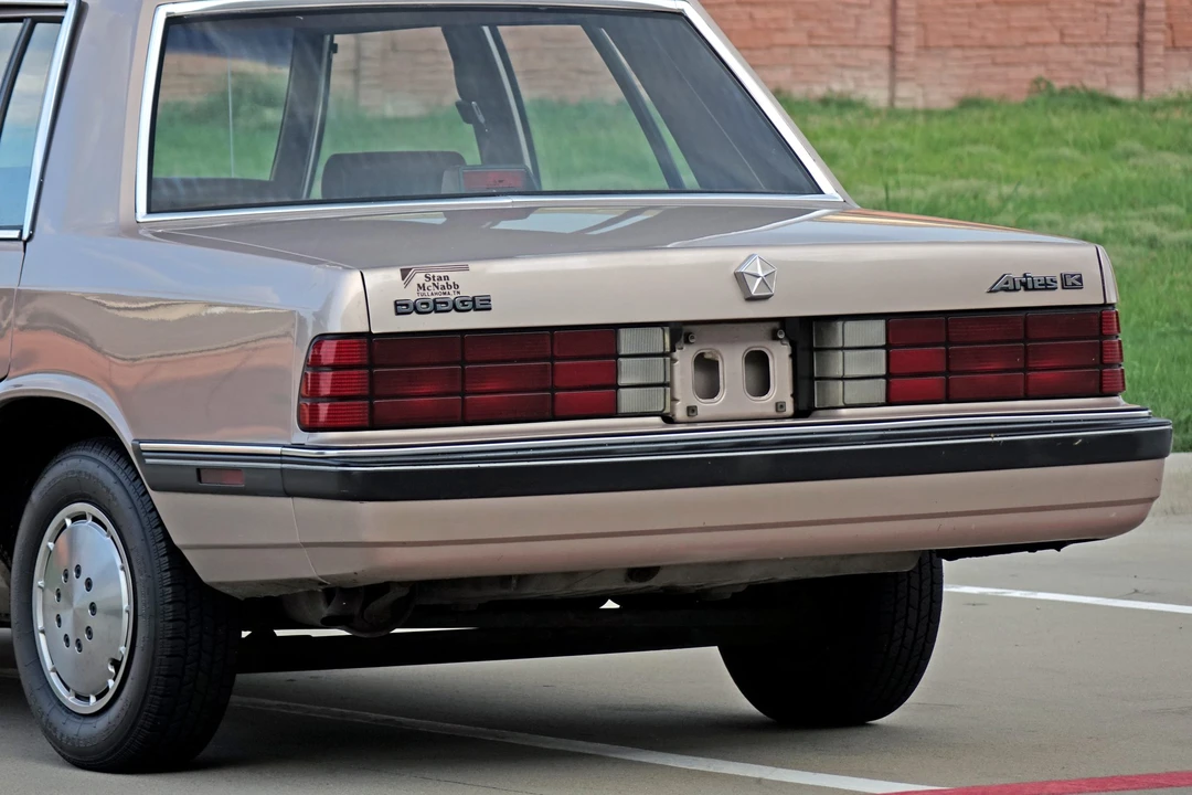 1989 Chrysler K-Car - Image 21 of 31