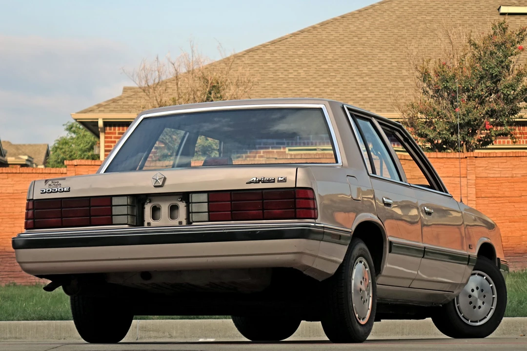 1989 Chrysler K-Car - Image 9 of 31