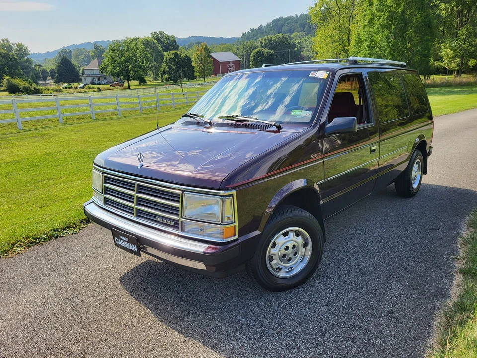 1989 Dodge Caravan - Image 5 of 31