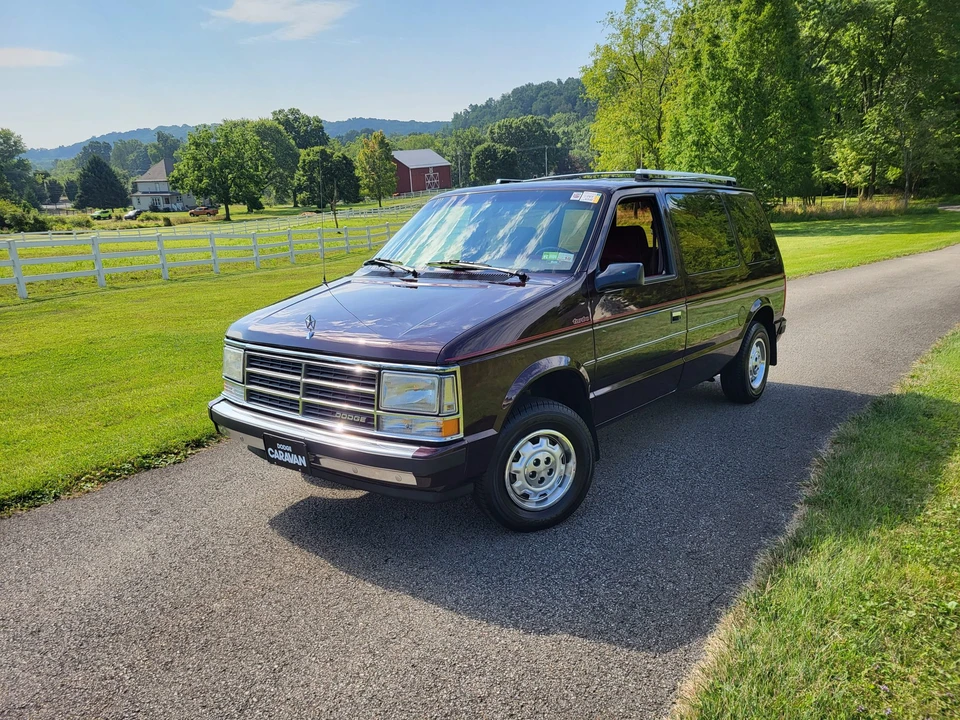 1989 Dodge Caravan - Image 6 of 31