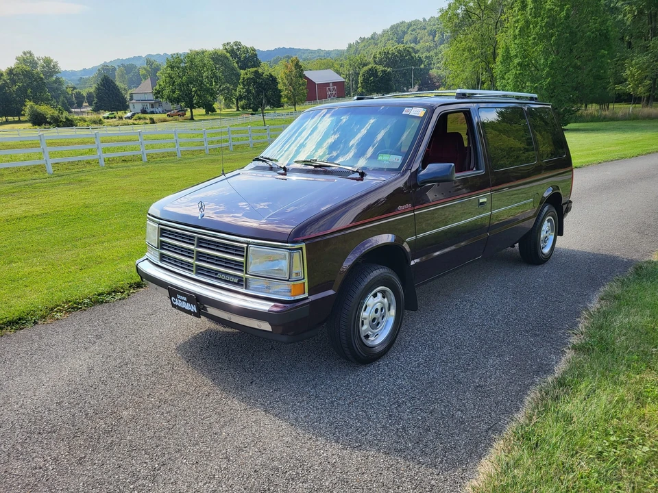 1989 Dodge Caravan - Image 8 of 31
