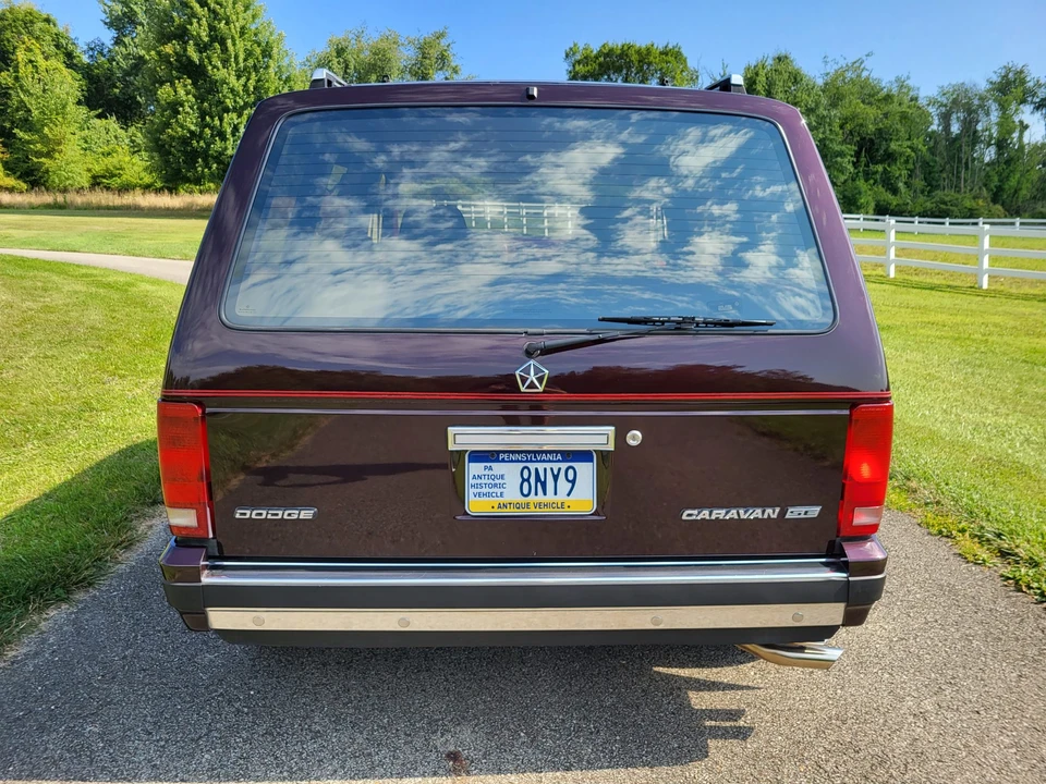 1989 Dodge Caravan - Image 16 of 31