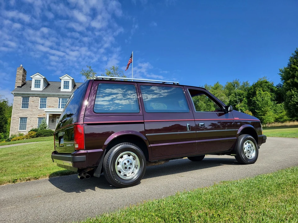 1989 Dodge Caravan - Image 13 of 31
