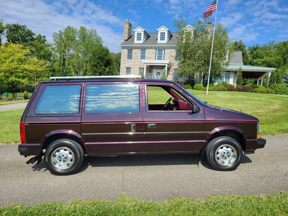 1989 Dodge Caravan - Image 12 of 31