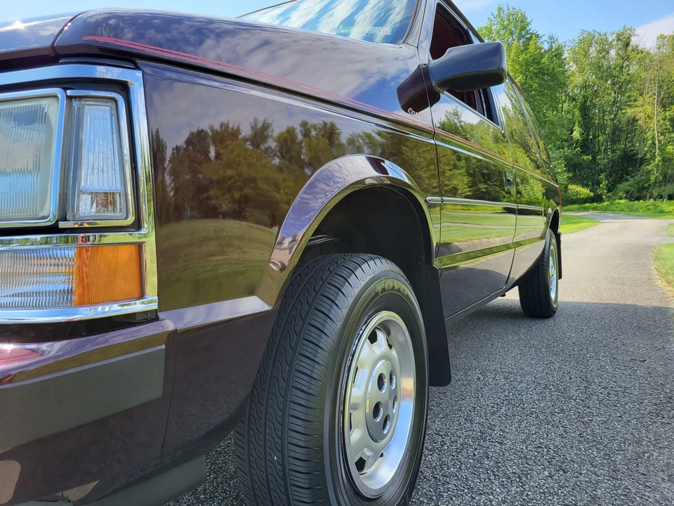 1989 Dodge Caravan - Image 24 of 31