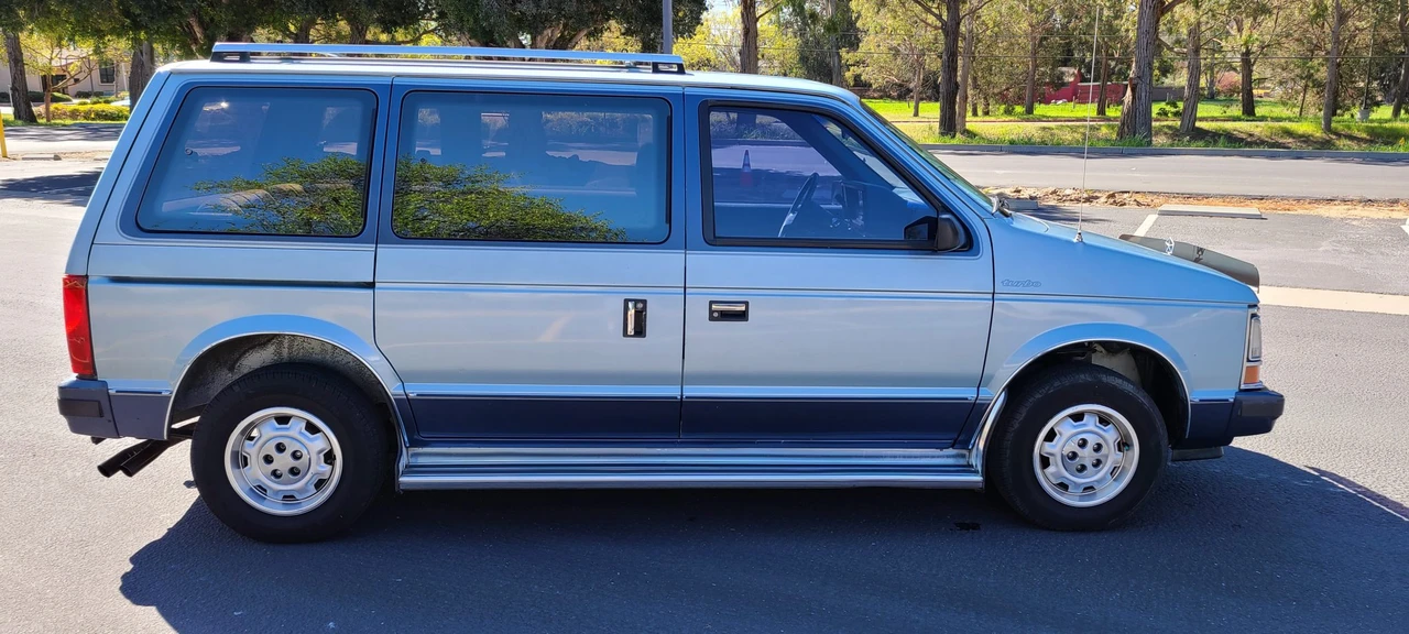 1989 Chrysler K-Car - Image 11 of 31