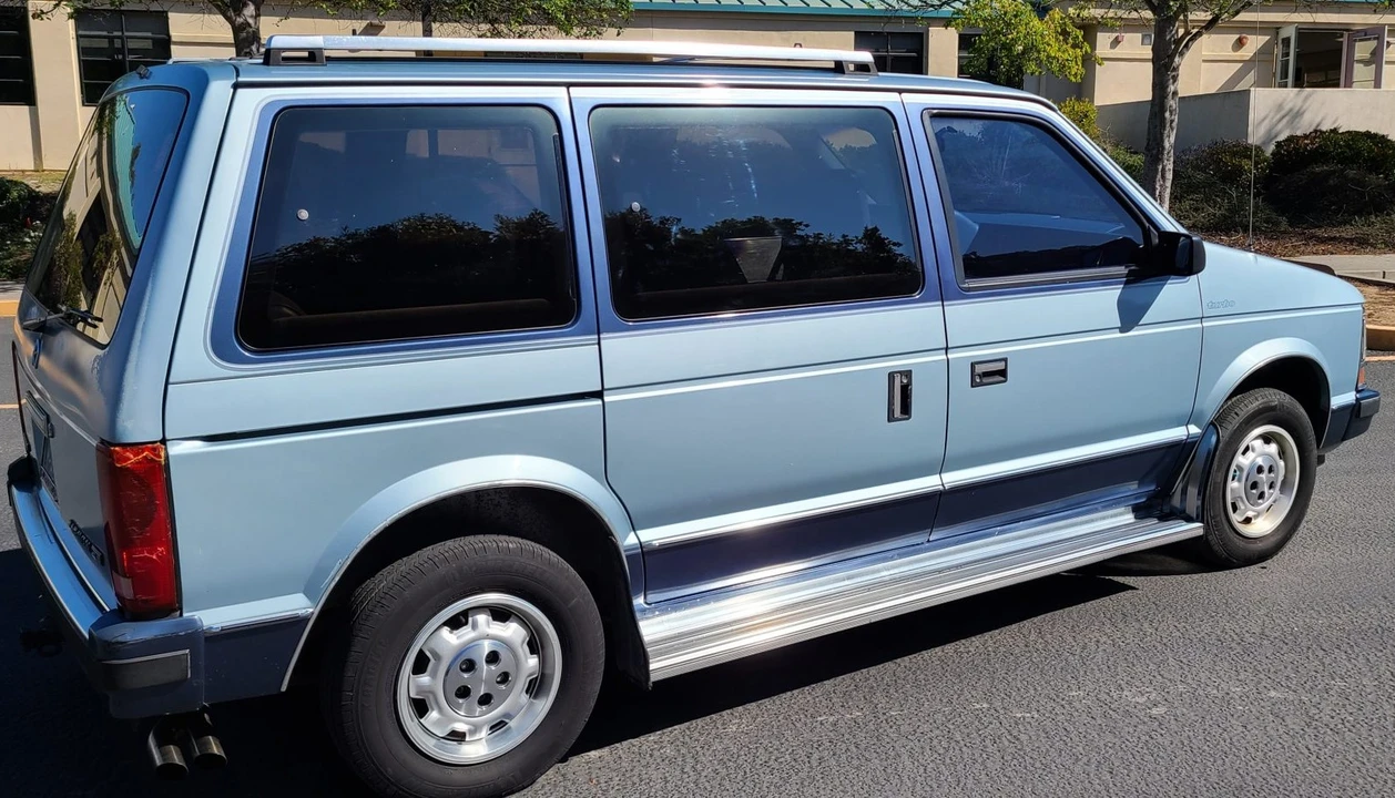 1989 Chrysler K-Car - Image 15 of 31